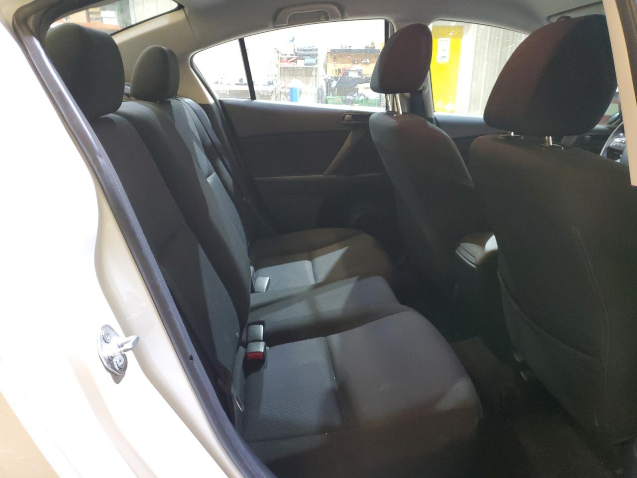2010 Mazda 3 - Image 10