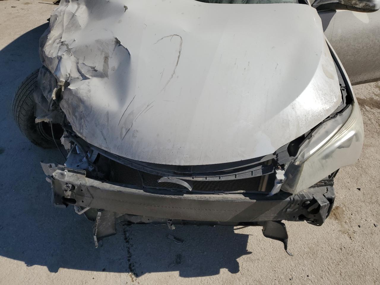 2016 Toyota Camry - Image 13