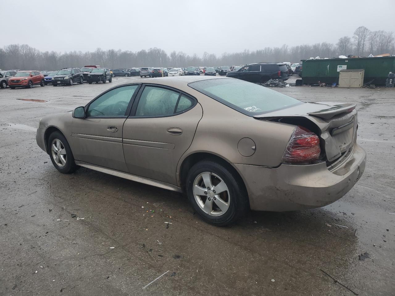 2007 Pontiac Grand Prix - Image 2