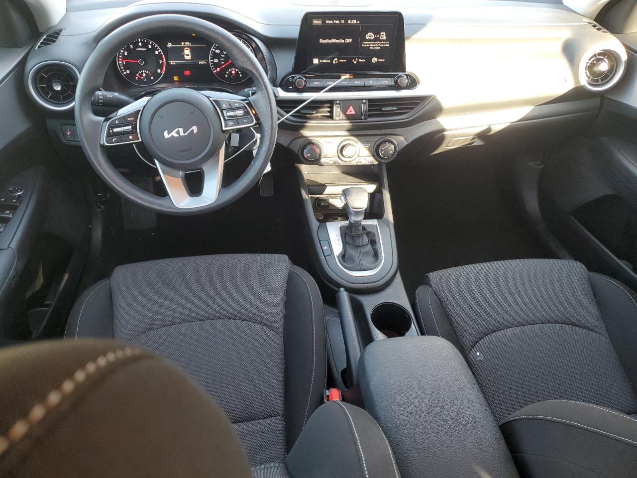 2024 Kia Forte - Image 8