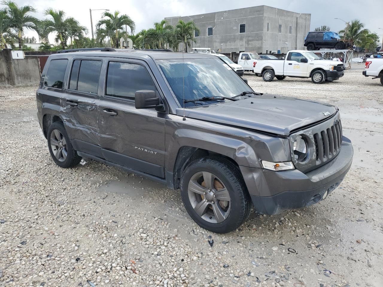 2015 Jeep Liberty (Patriot) - Image 4