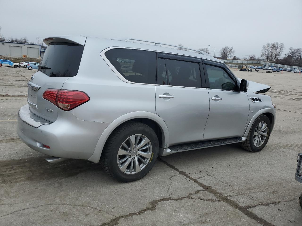 2016 Infiniti QX80 - Image 3