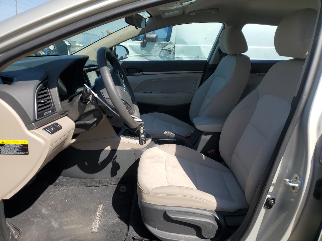2018 Hyundai Elantra - Image 7