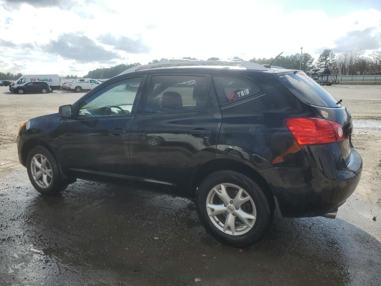 2008 Nissan Rogue - Image 2