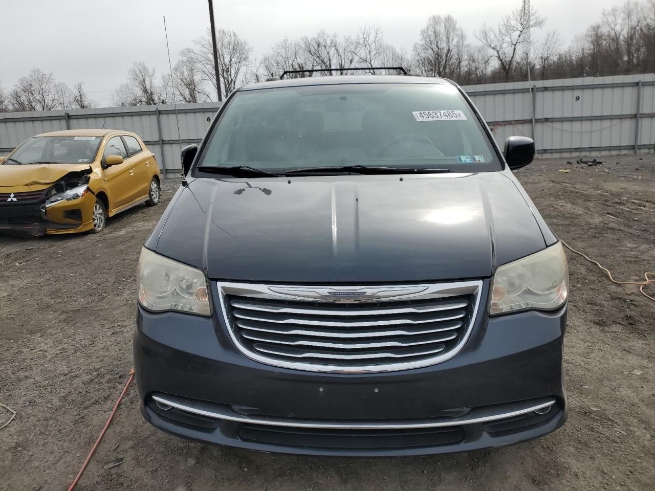 2014 Chrysler Town & Country - Image 5