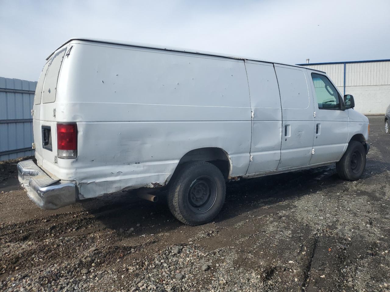 2004 Ford Econoline - Image 3