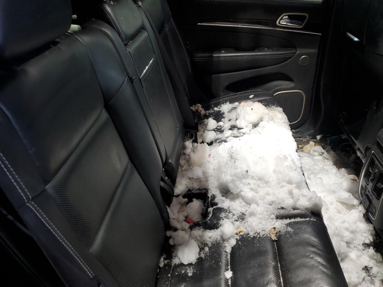 2016 Jeep Grand Cherokee - Image 10