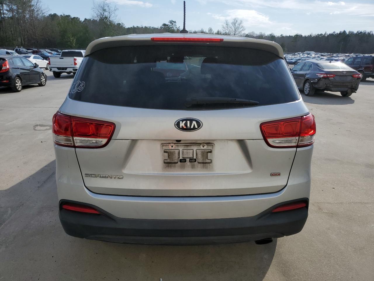 2018 Kia Sorento - Image 6
