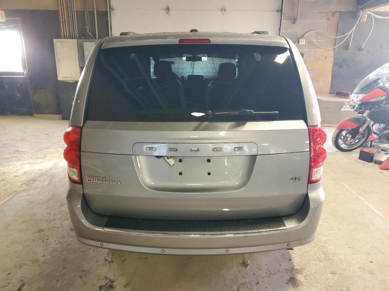 2014 Dodge Caravan - Image 6