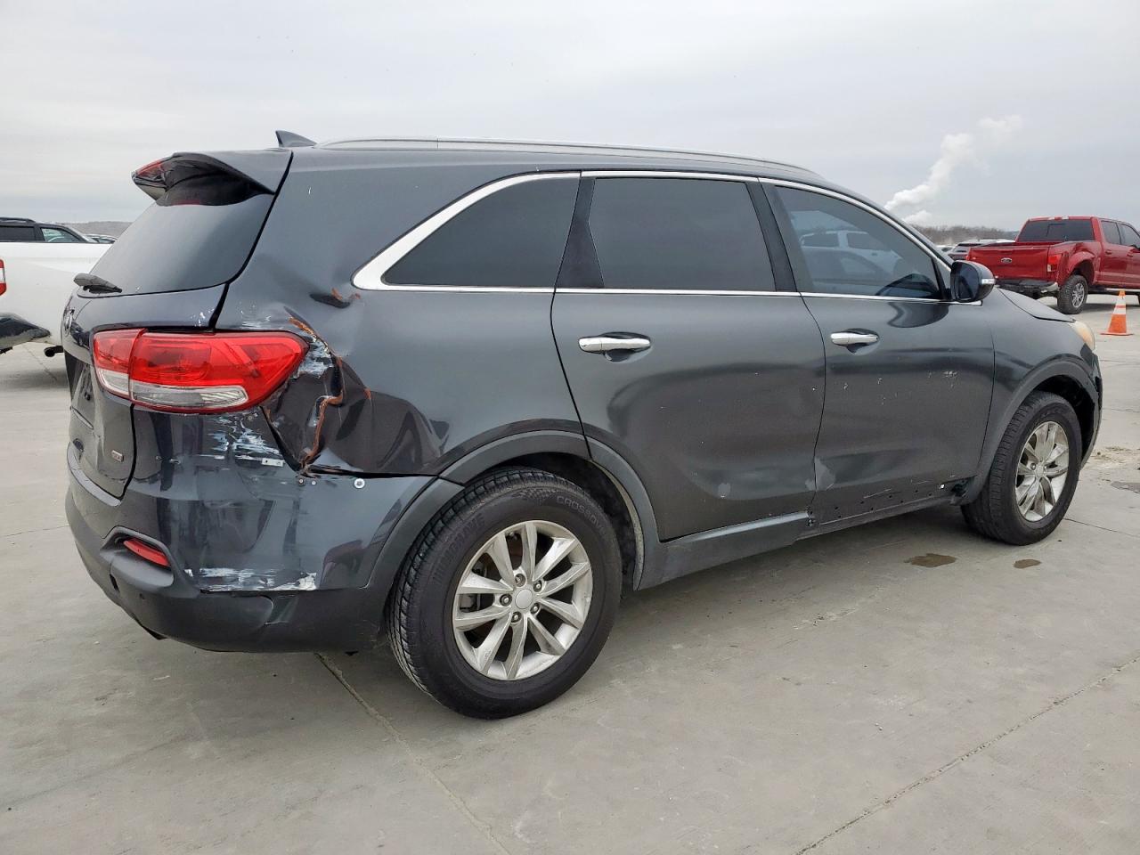 2017 Kia Sorento - Image 3