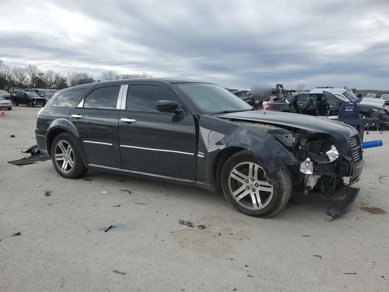 2005 Dodge Magnum - Image 4