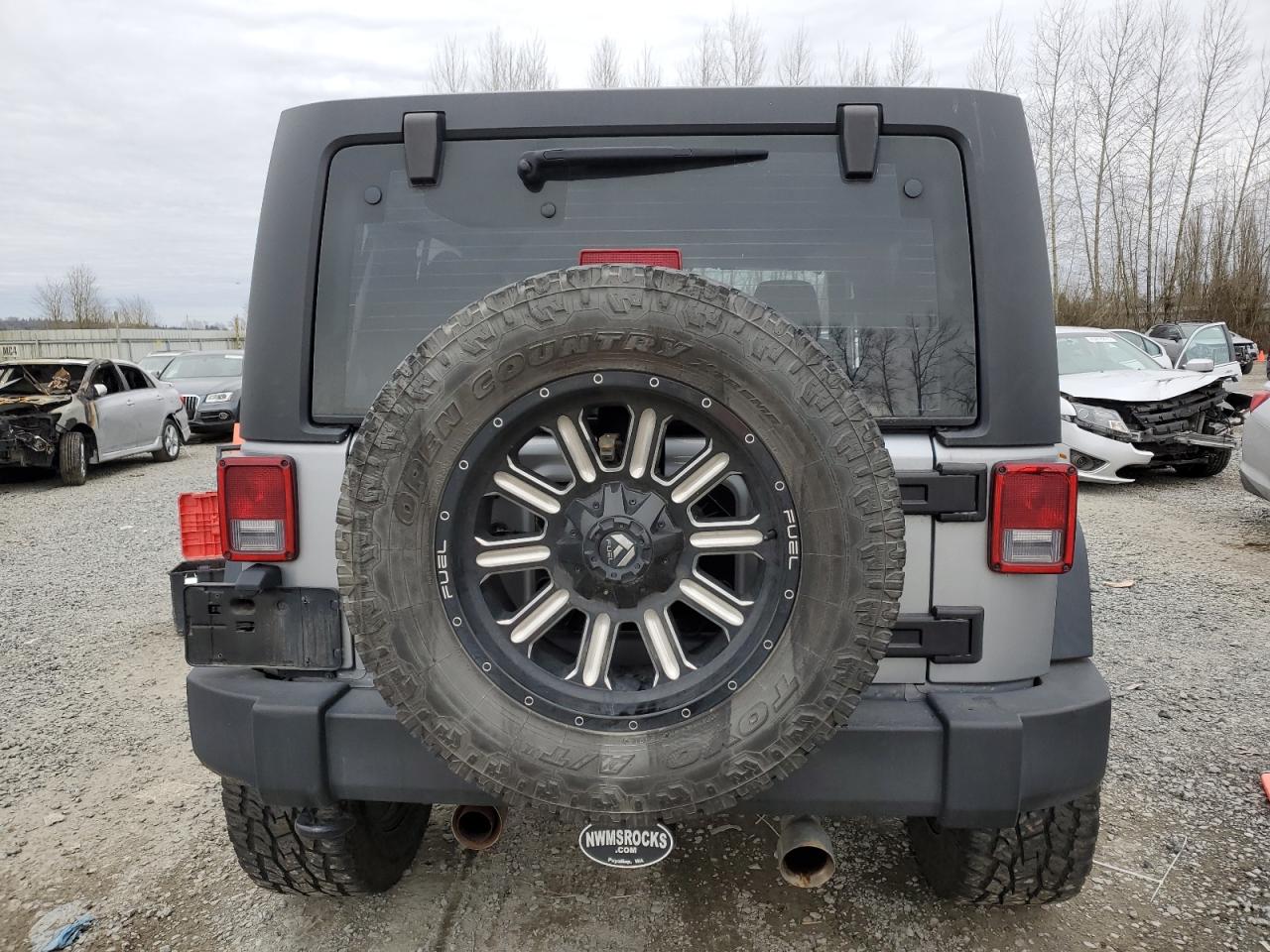 2016 Jeep Wrangler - Image 6