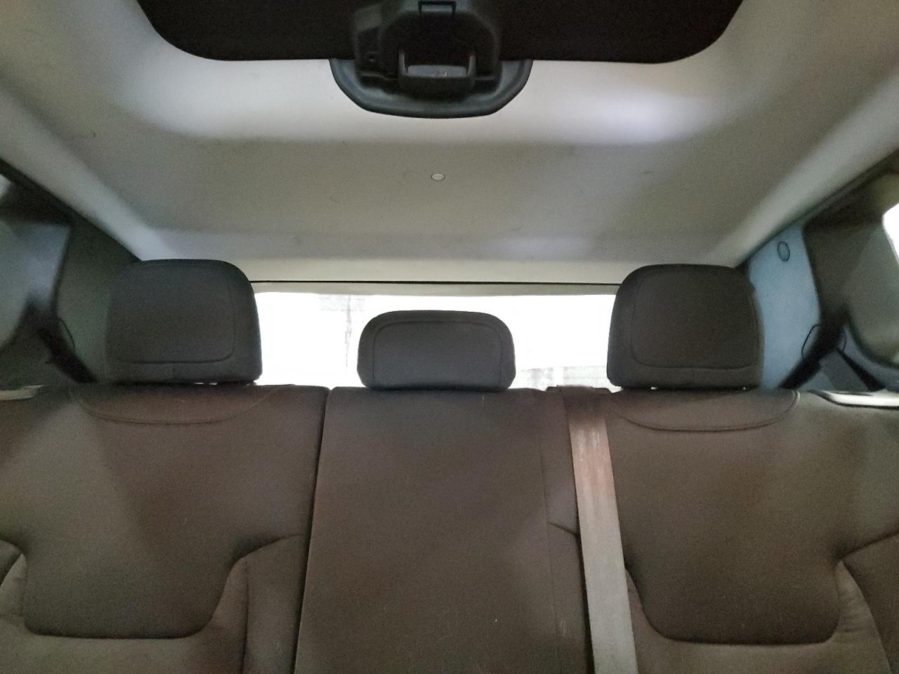 2016 Jeep Renegade - Image 10