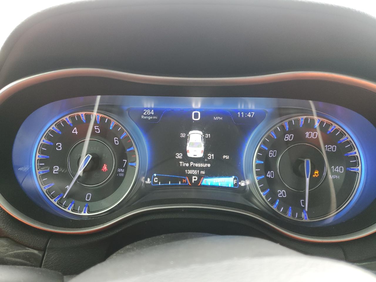 2017 Chrysler 300 - Image 9