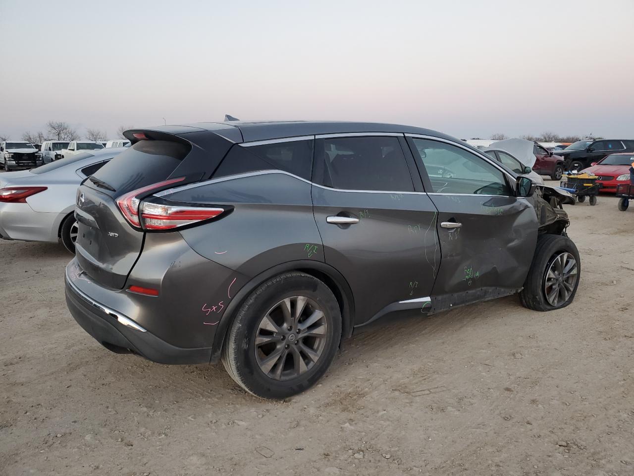 2016 Nissan Murano - Image 3