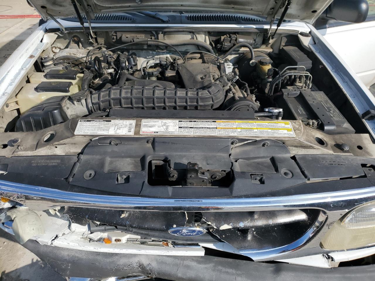 1998 Ford Explorer - Image 11