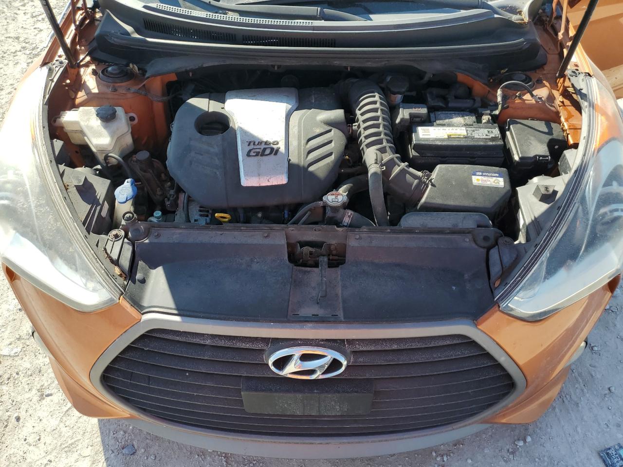 2016 Hyundai Veloster - Image 11