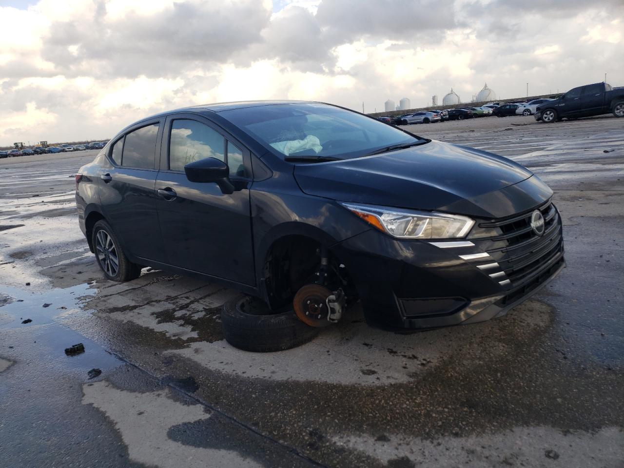 2024 Nissan Versa - Image 4