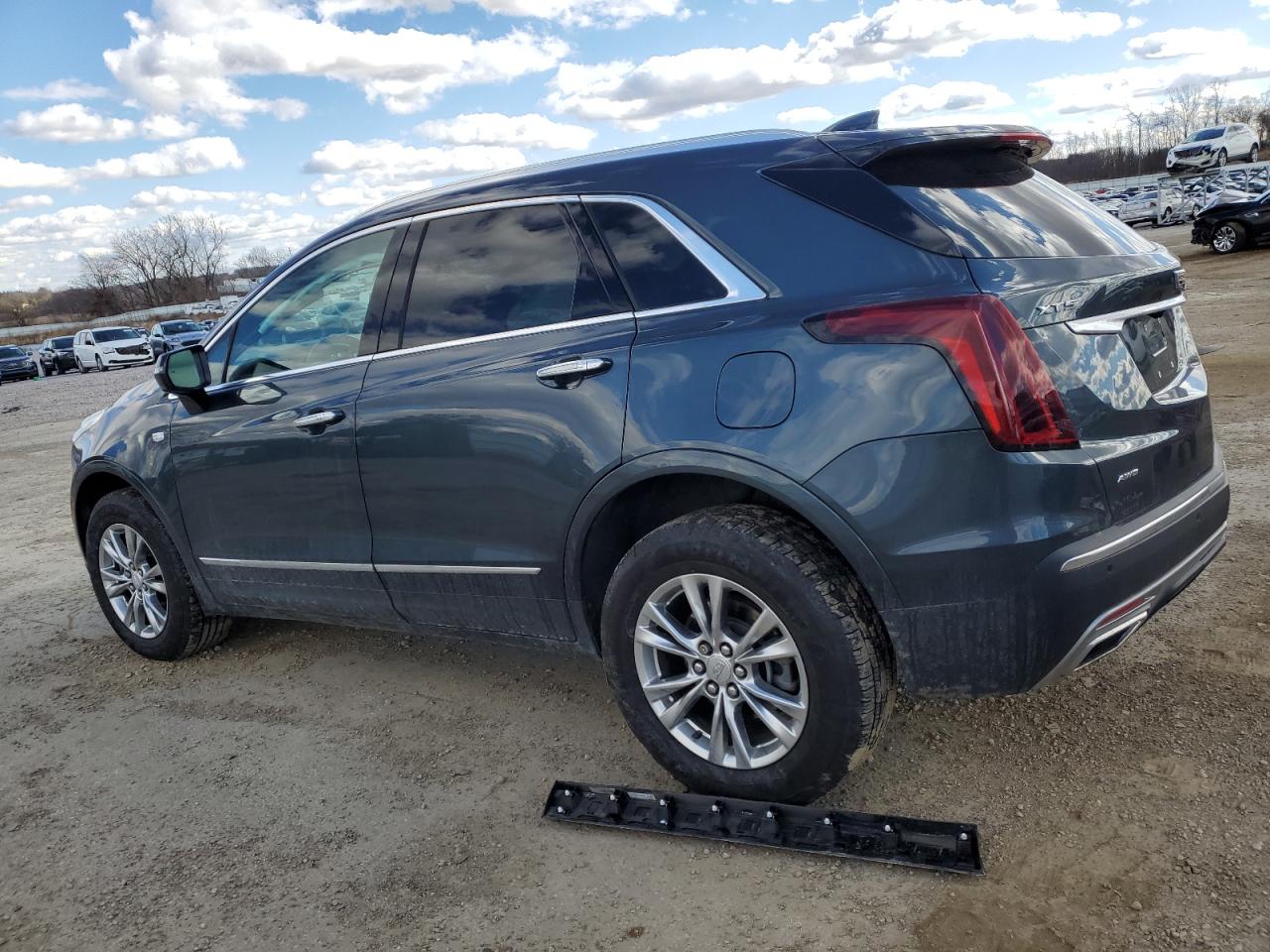 2020 Cadillac XT5 - Image 2