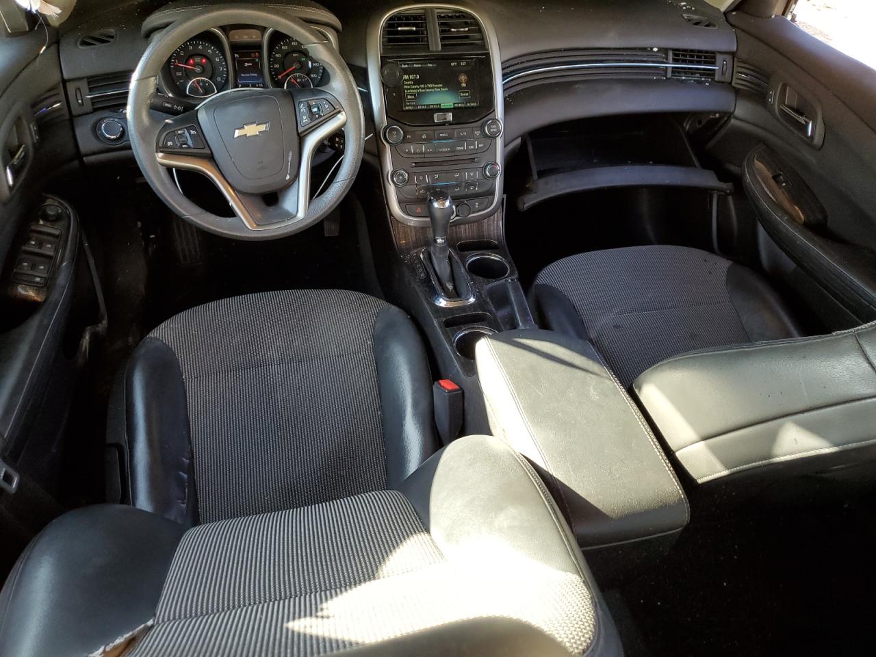 2016 Chevrolet Malibu - Image 8