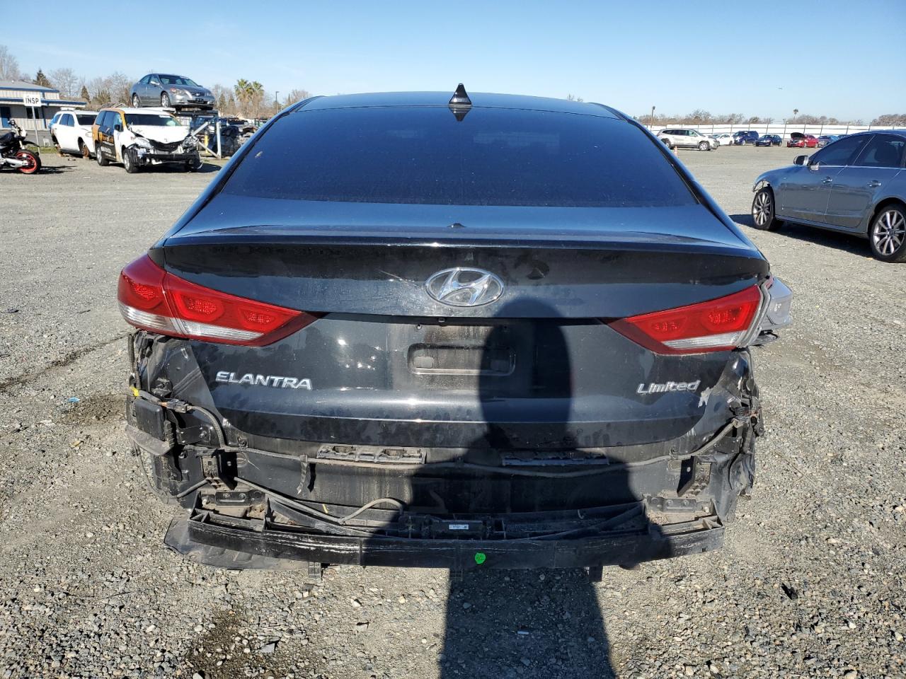 2017 Hyundai Elantra - Image 6