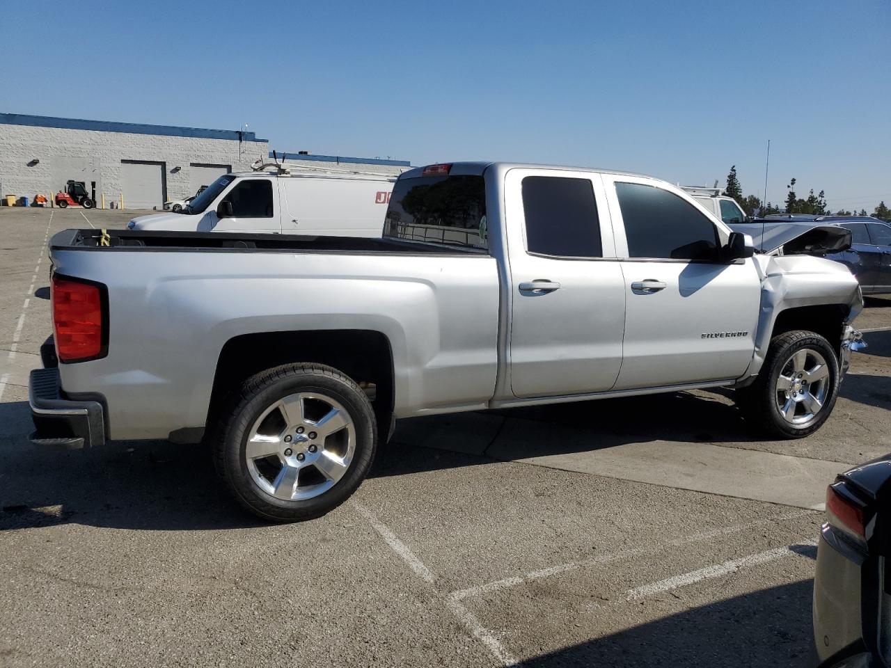 2014 Chevrolet Silverado - Image 3