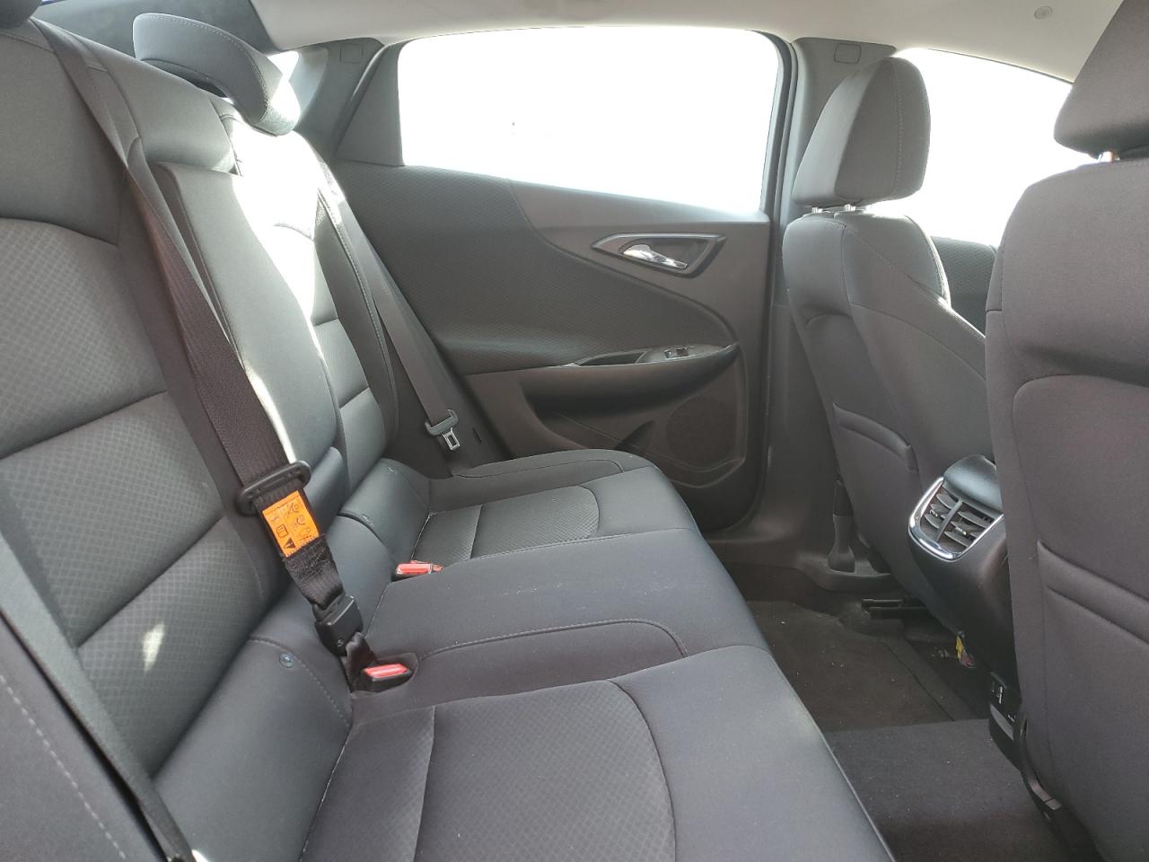 2016 Chevrolet Malibu - Image 11