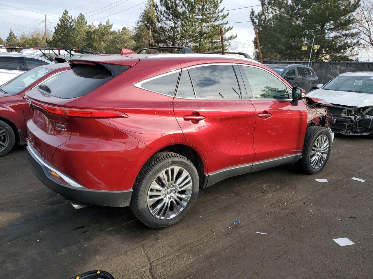 2021 Toyota Venza - Image 3