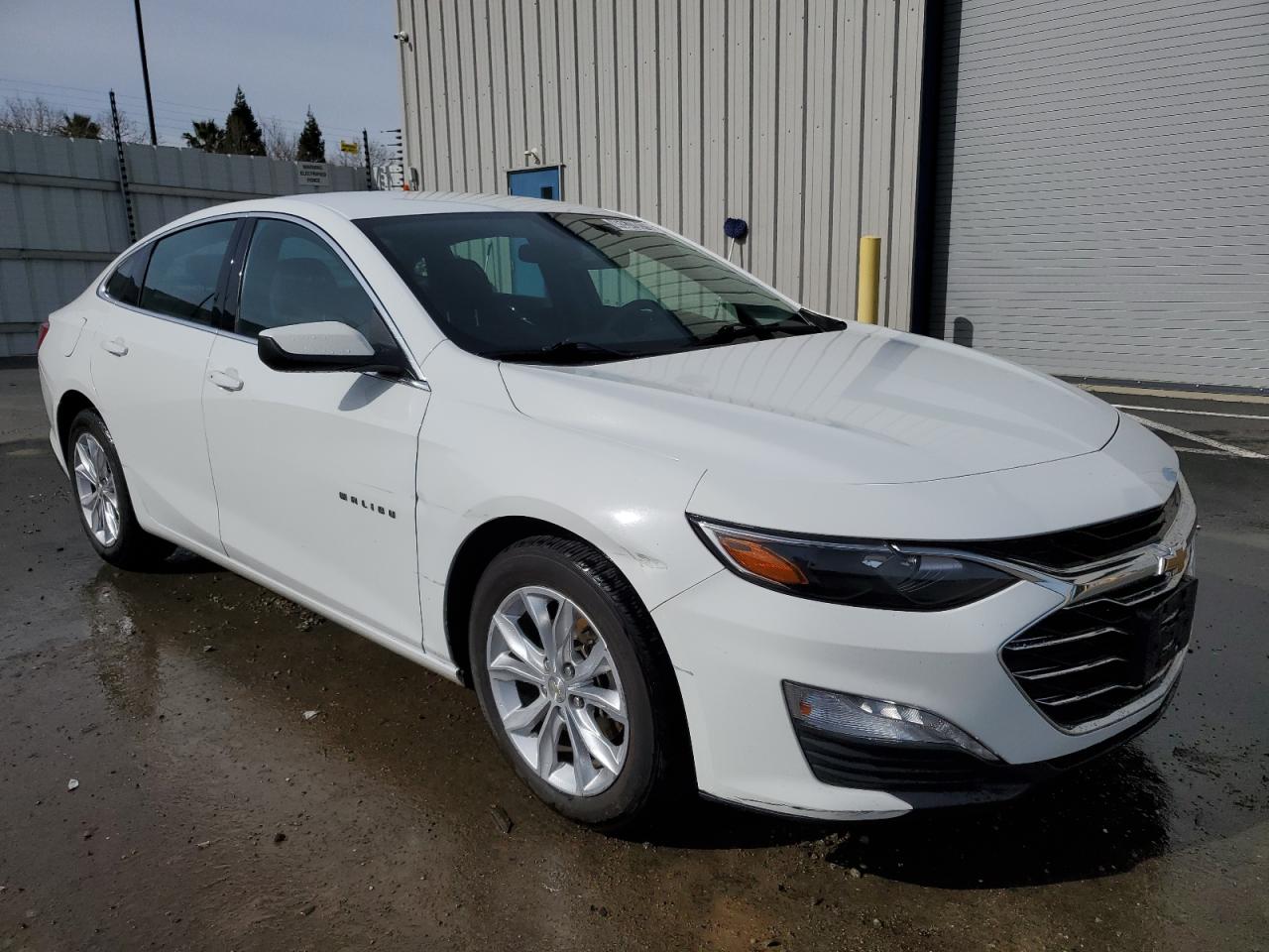 2022 Chevrolet Malibu - Image 4