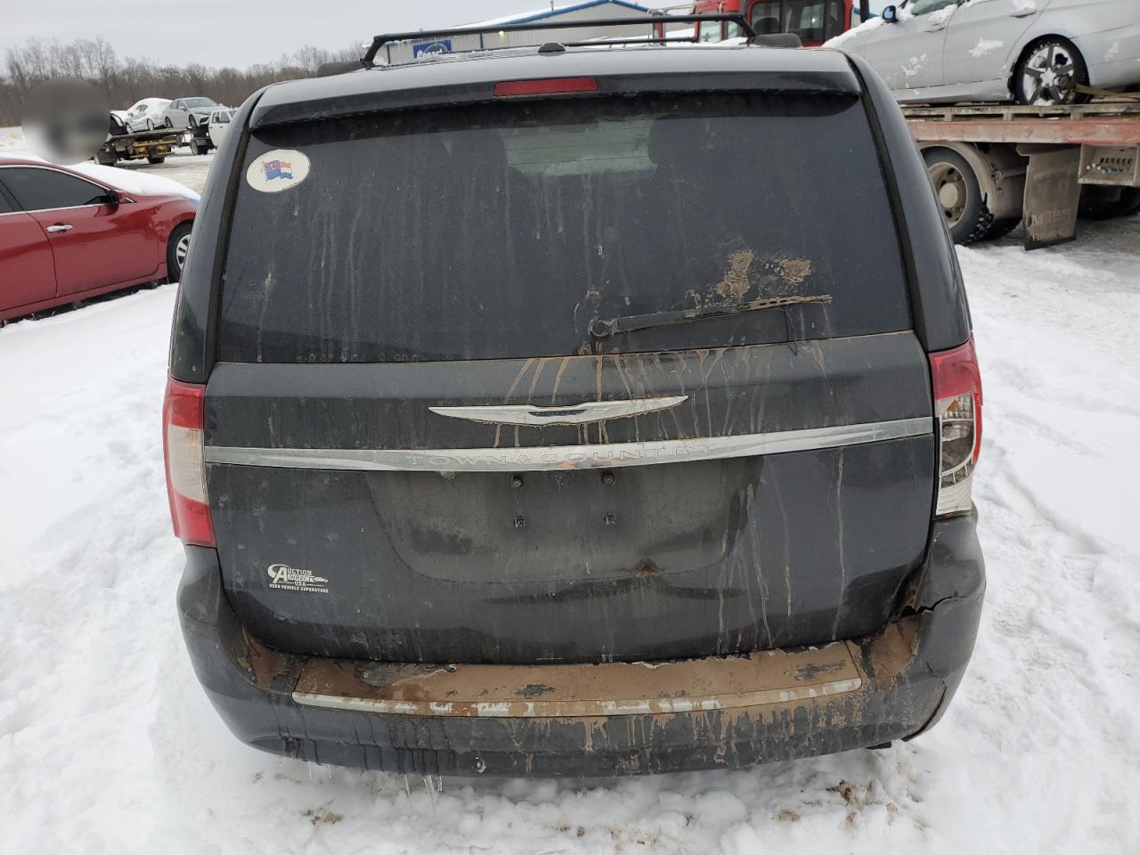 2011 Chrysler Town & Country - Image 6