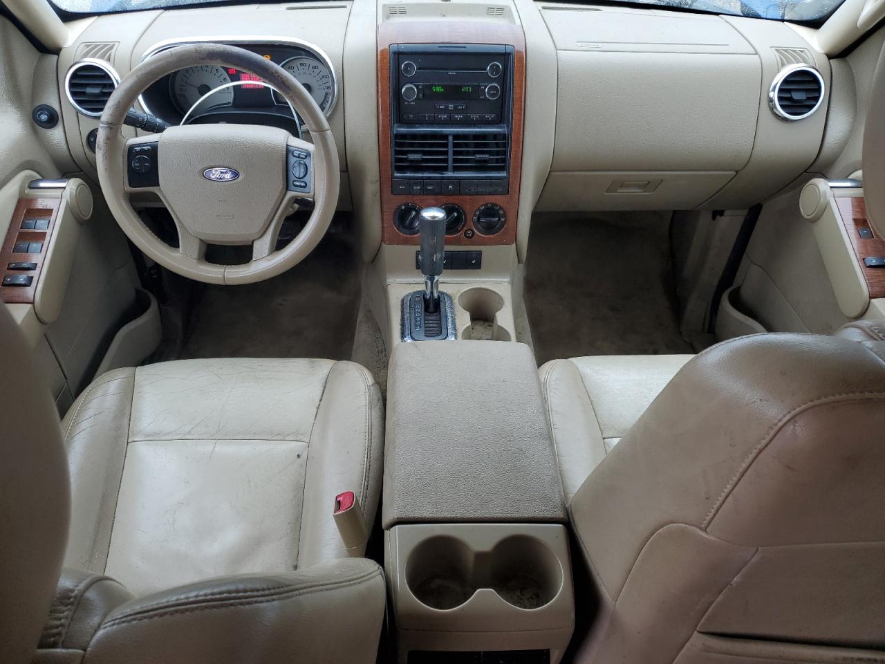 2010 Ford Explorer - Image 8