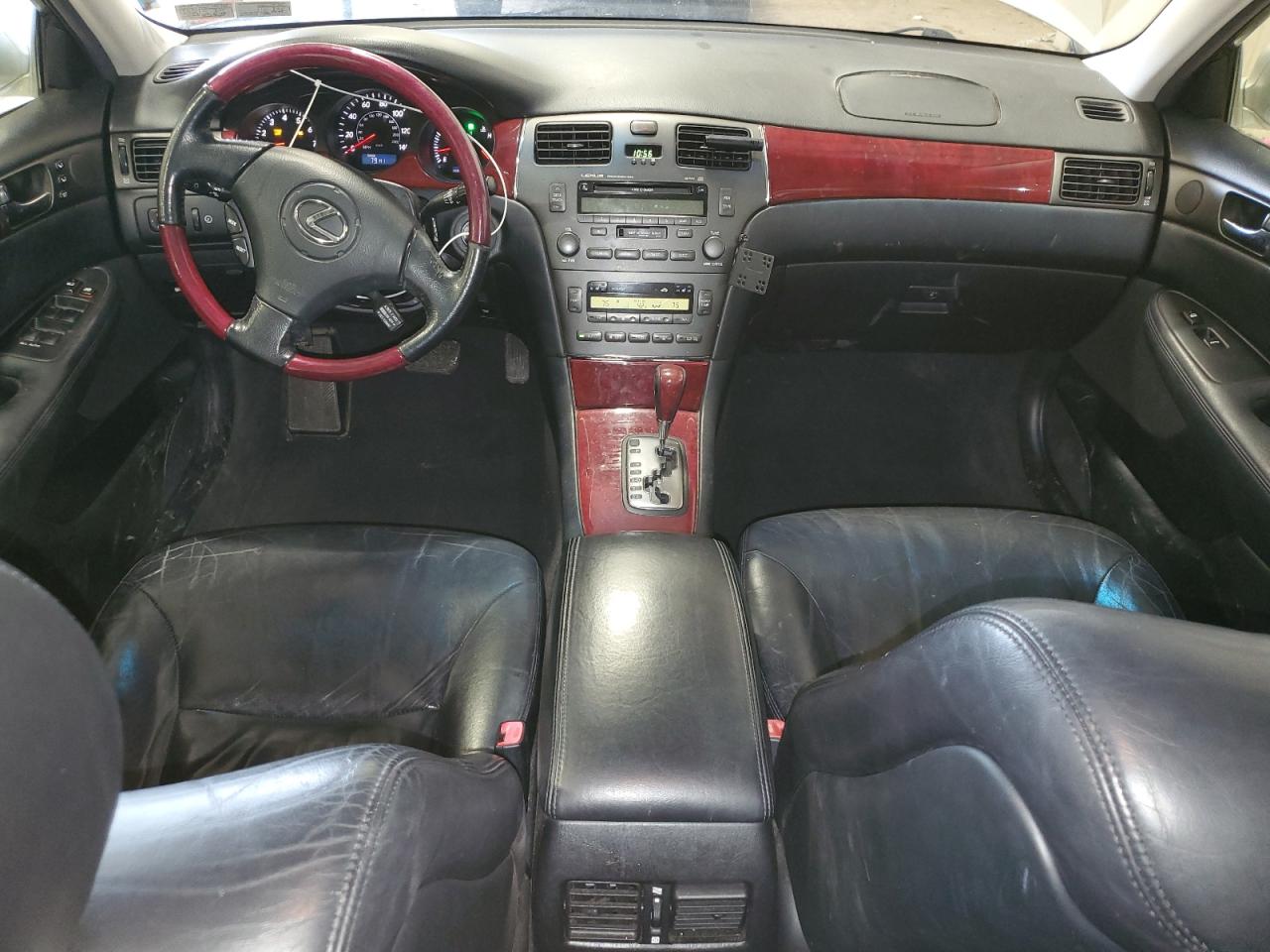 2003 Lexus ES - Image 8