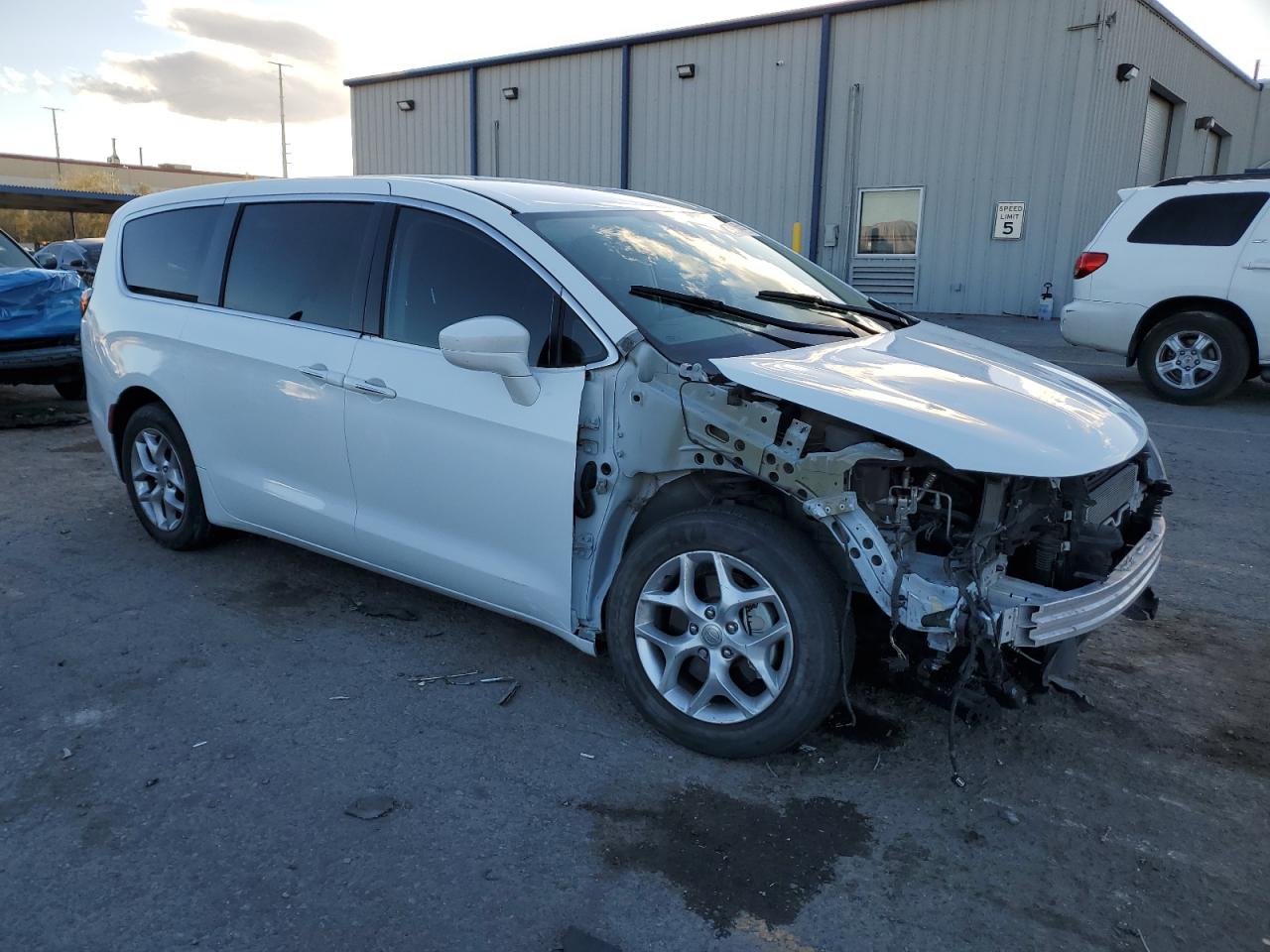 2020 Chrysler Pacifica - Image 4