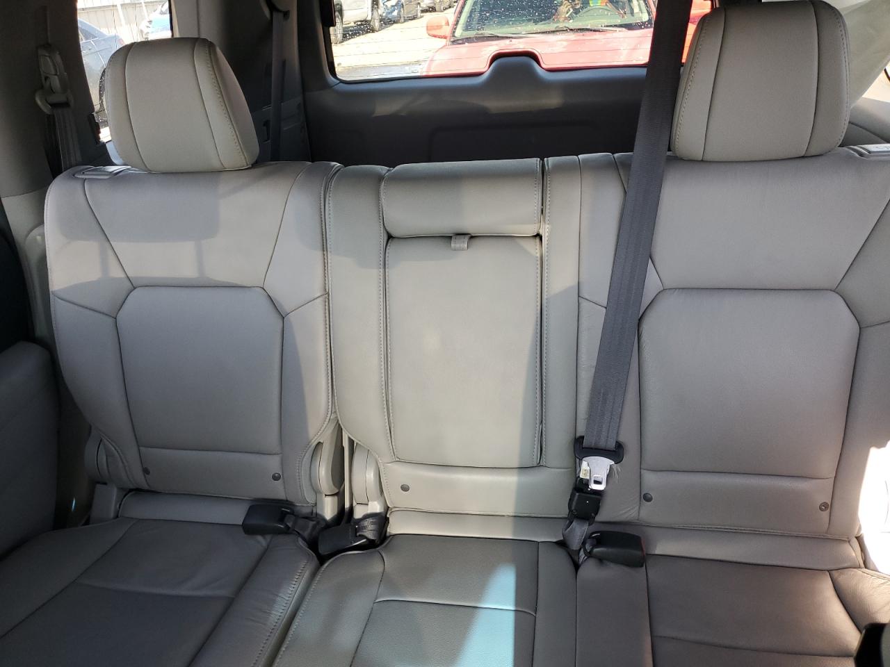 2014 Honda Pilot - Image 10