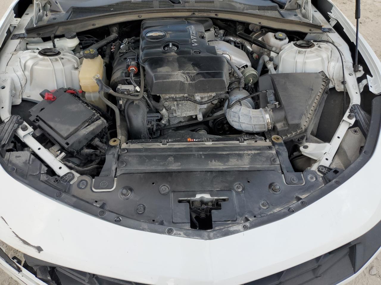 2022 Chevrolet Camaro - Image 11