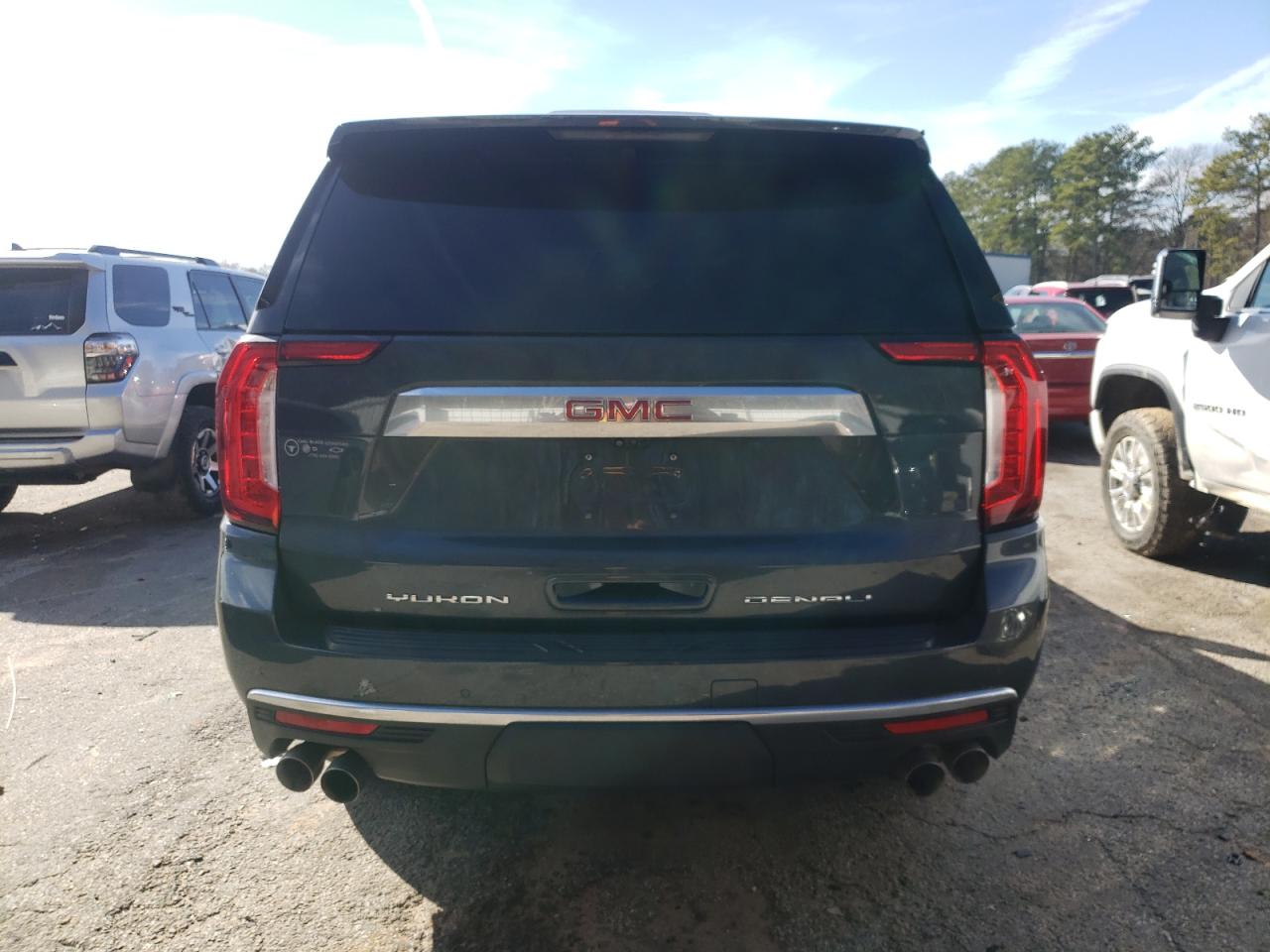 2021 GMC Yukon - Image 6