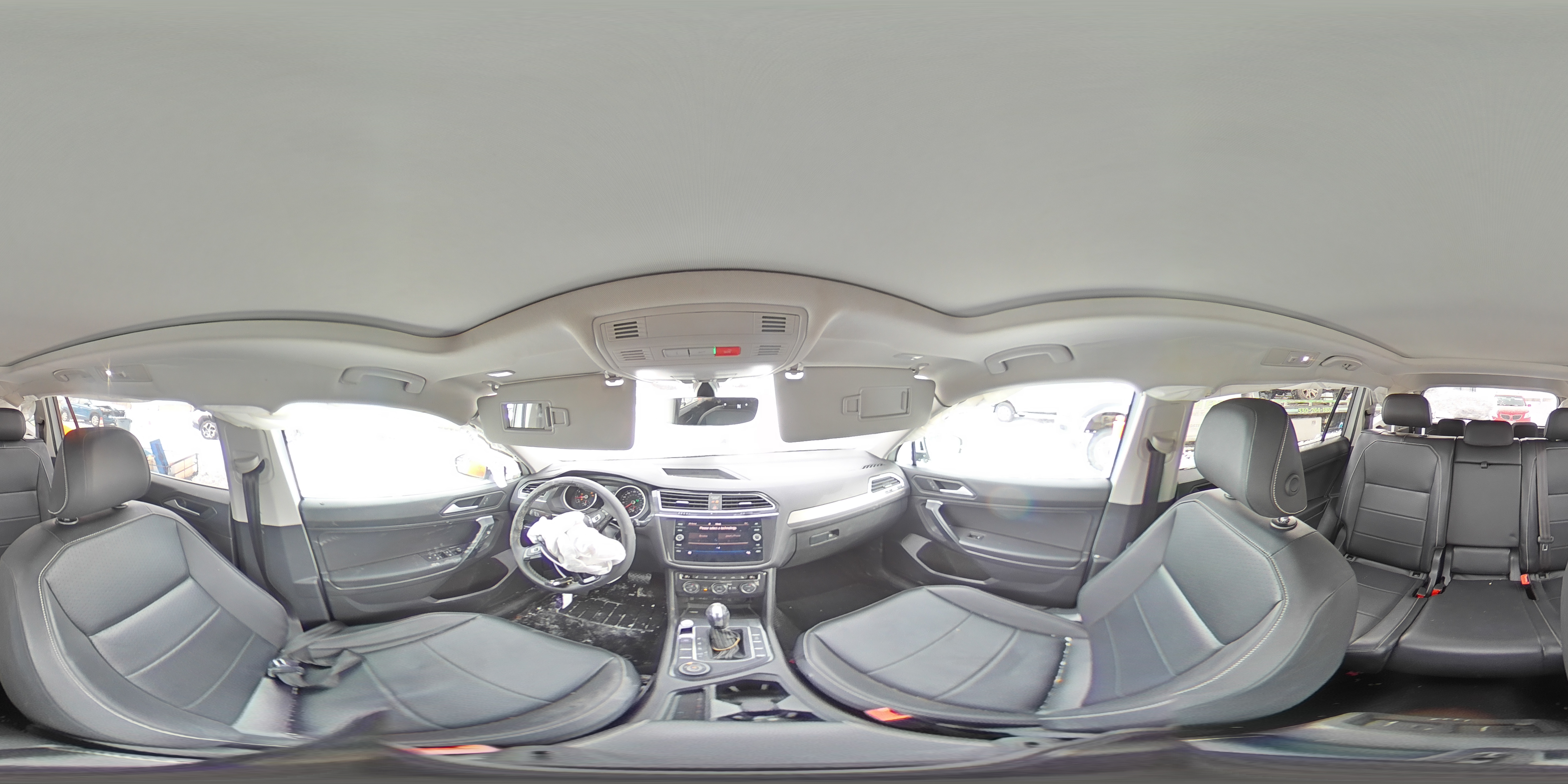 2021 Volkswagen Tiguan - Image 14
