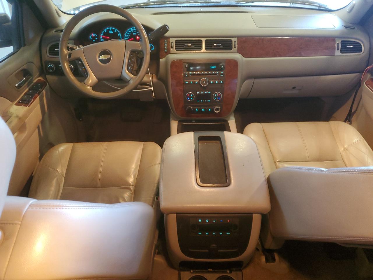 2011 Chevrolet Tahoe - Image 8