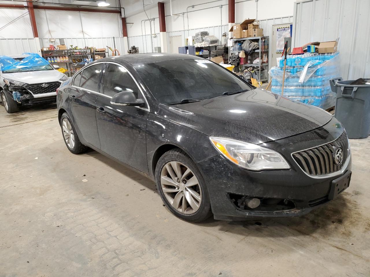 2016 Buick Regal - Image 4