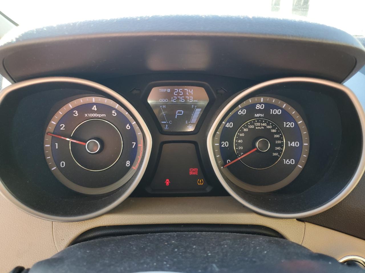 2012 Hyundai Elantra - Image 9