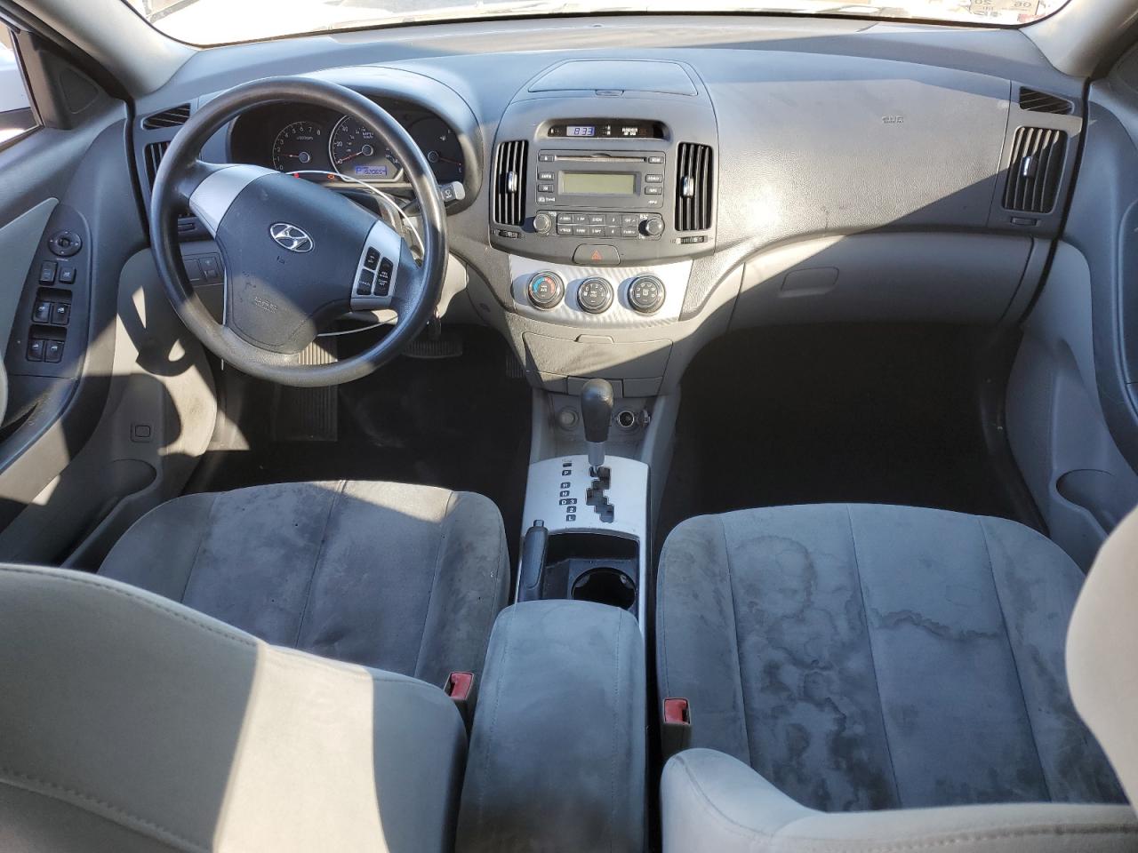 2009 Hyundai Elantra - Image 8