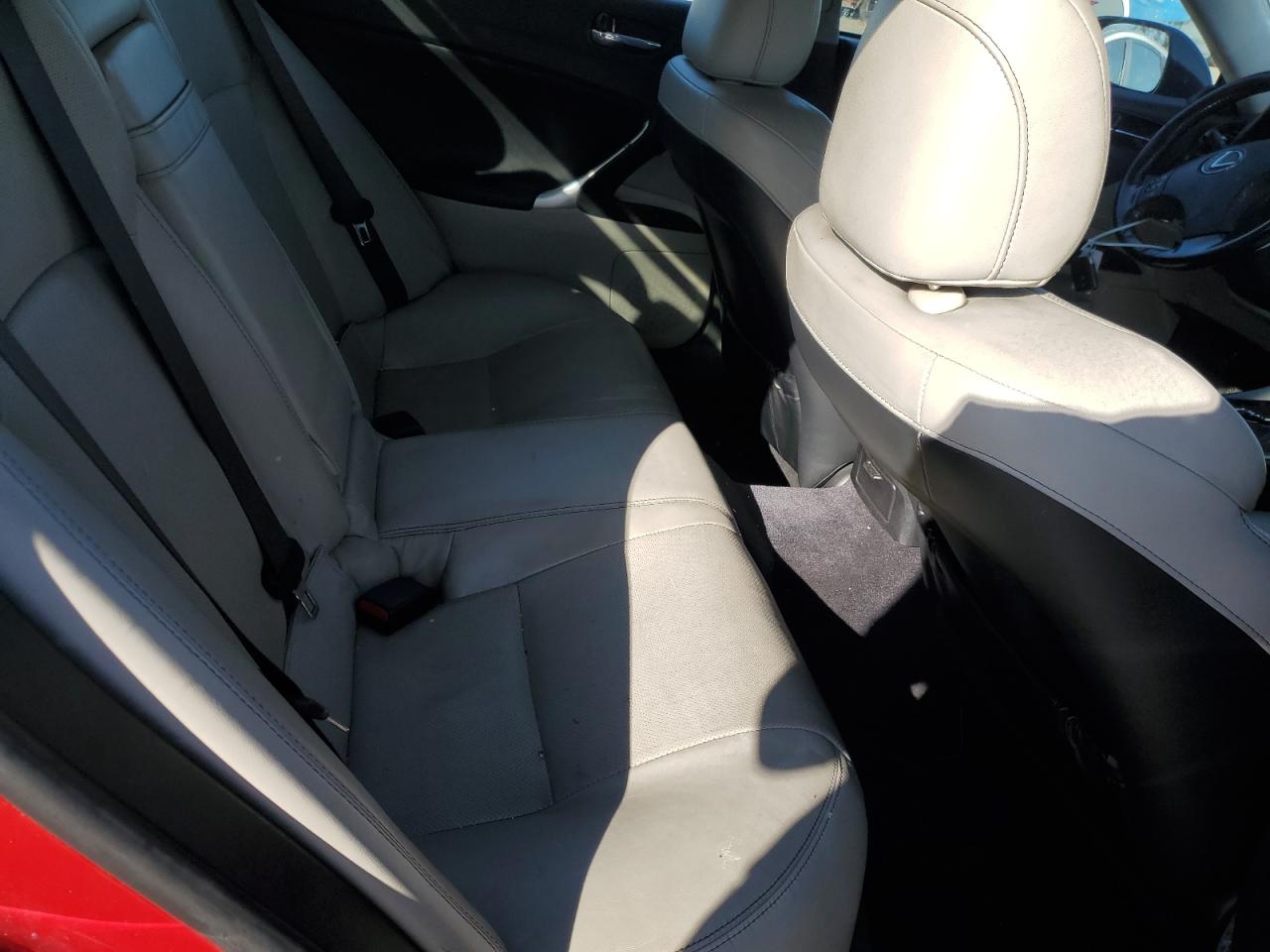 2009 Lexus IS - Image 10