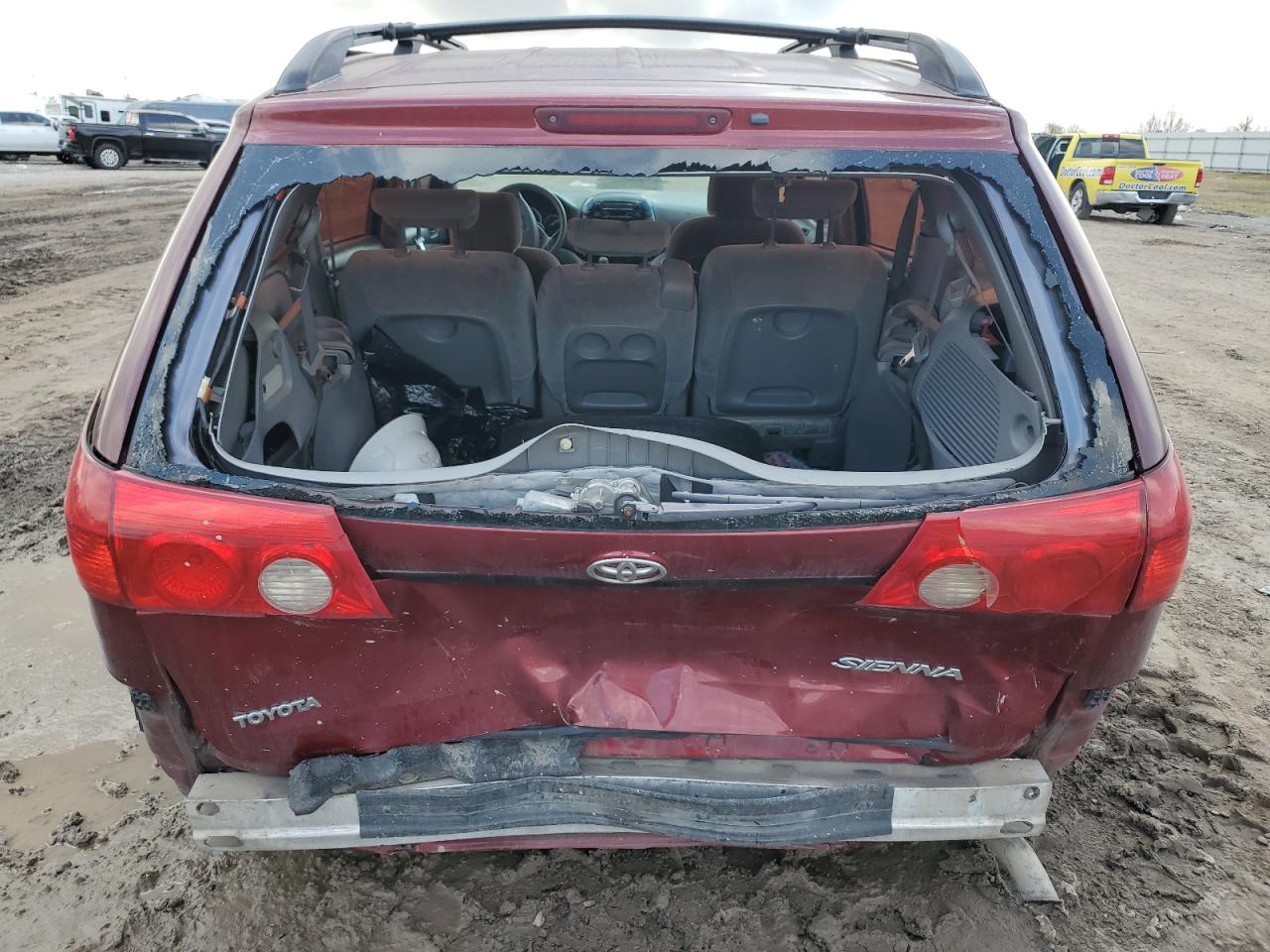 2005 Toyota Sienna - Image 6