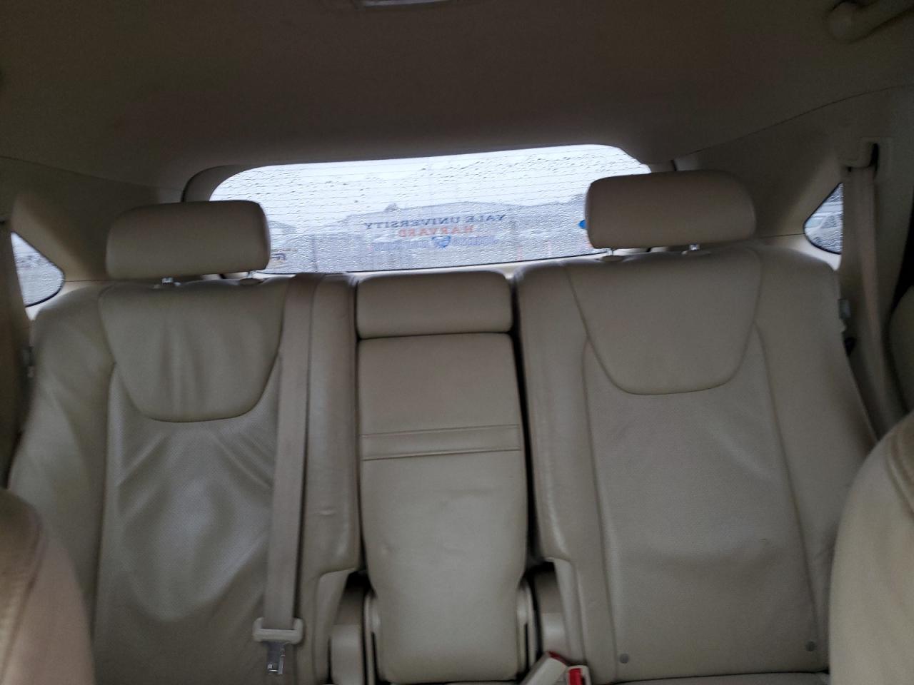 2010 Lexus RX - Image 10