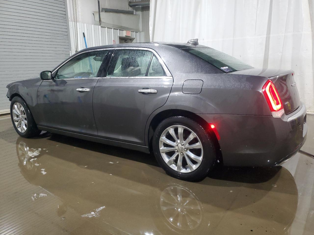 2018 Chrysler 300 - Image 2