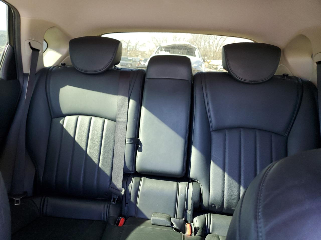 2017 Infiniti QX50 - Image 10