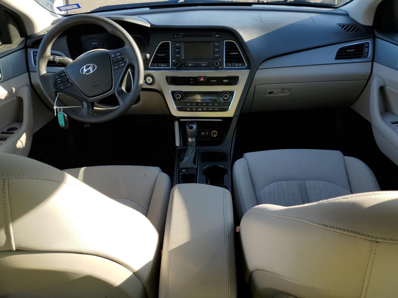 2016 Hyundai Sonata - Image 8