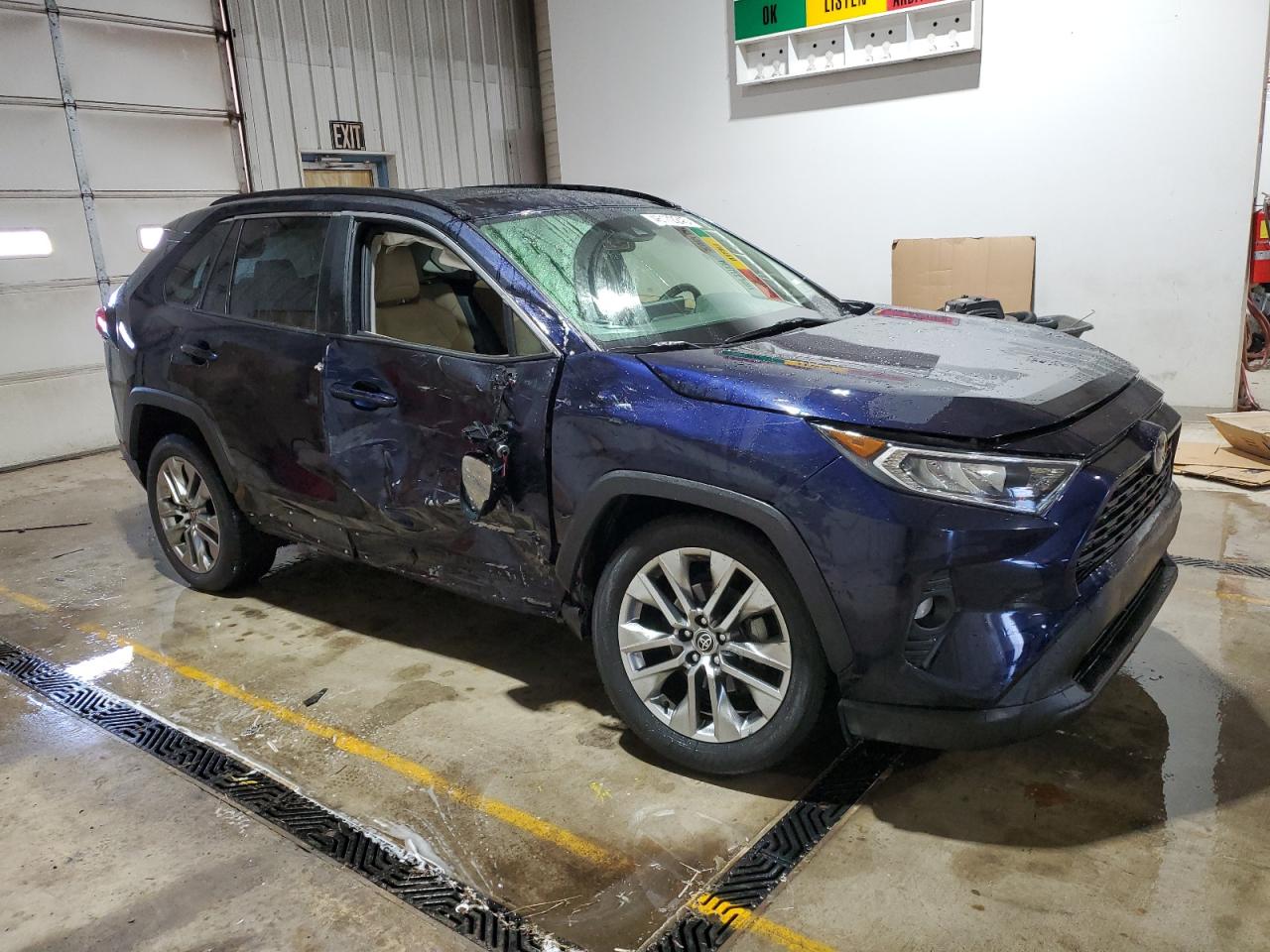 2020 Toyota RAV 4 - Image 4