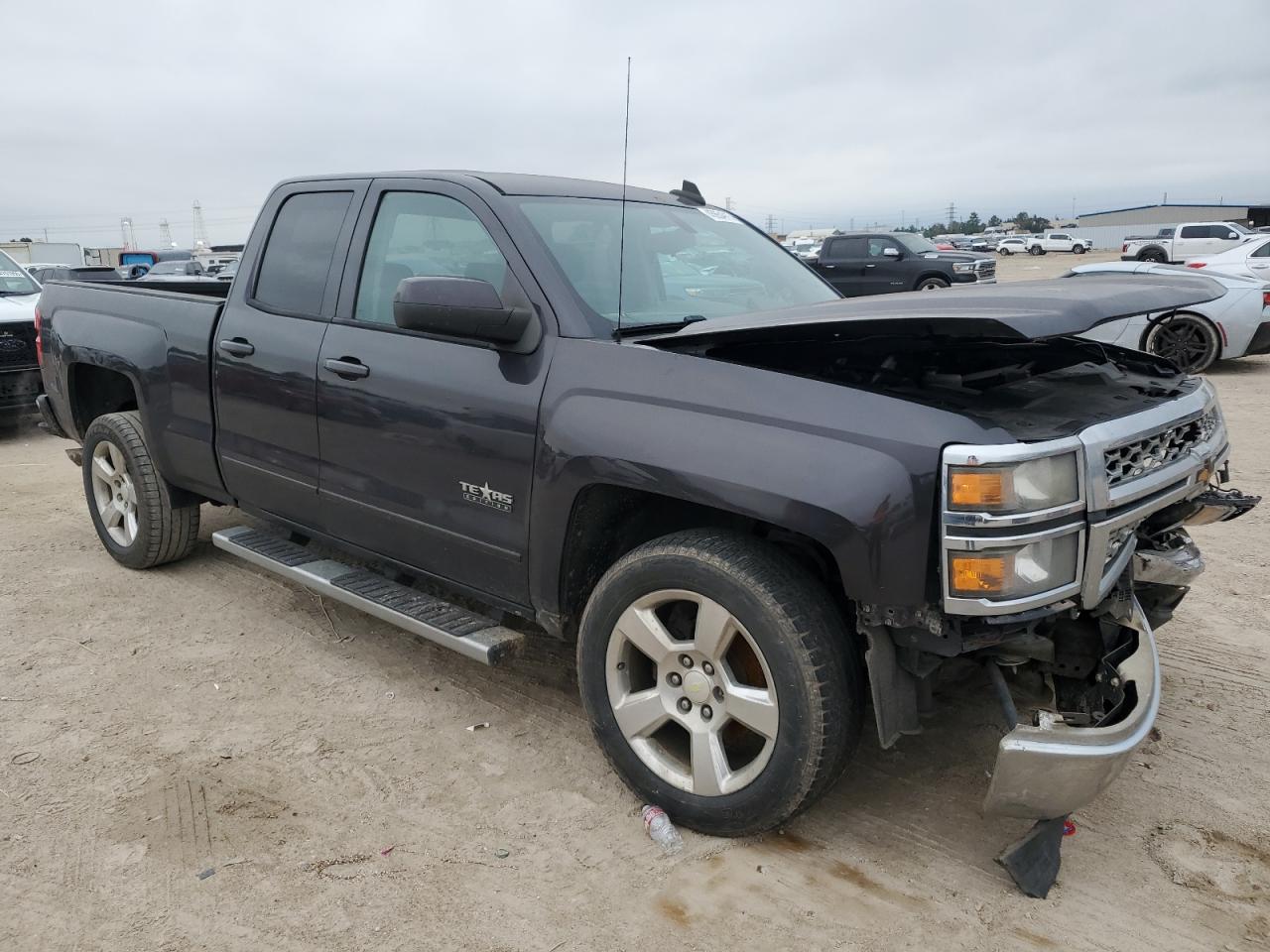 2015 Chevrolet Silverado - Image 4