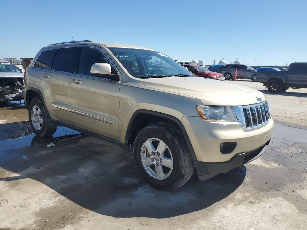 2011 Jeep Grand Cherokee - Image 4